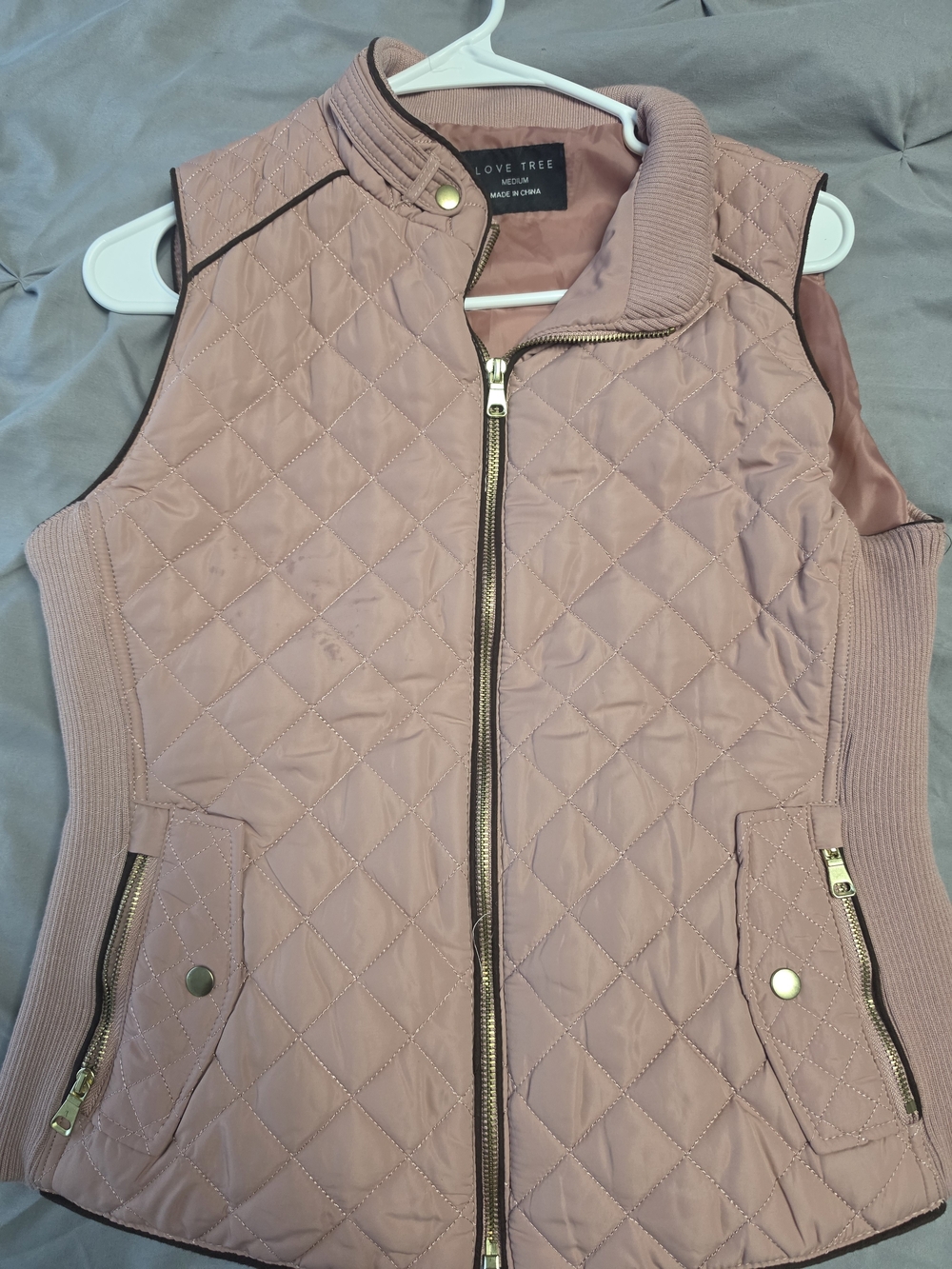 Love Tree Quilted Sleeveless Vest in Rose